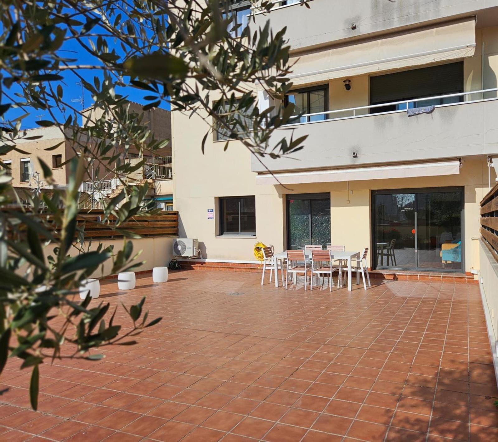 Apartamento Vilallonga Фигерас Экстерьер фото