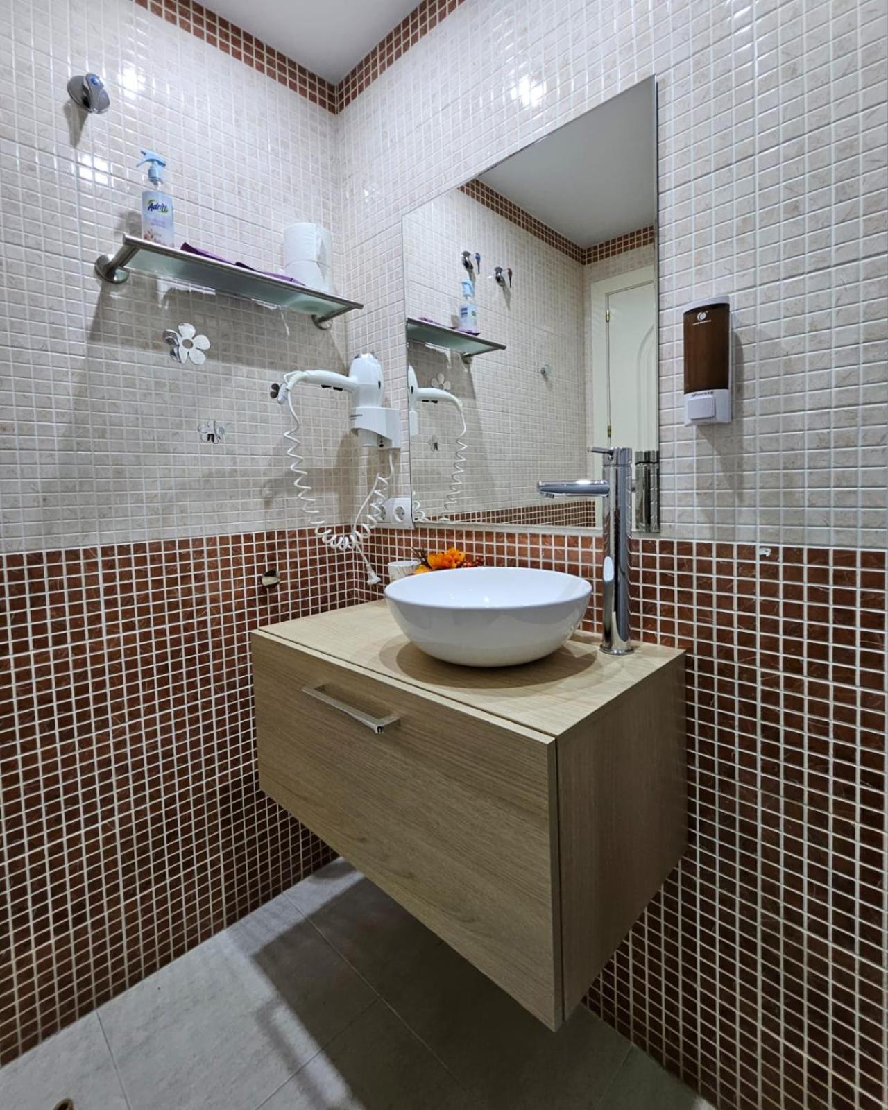 Apartamento Vilallonga Фигерас Экстерьер фото